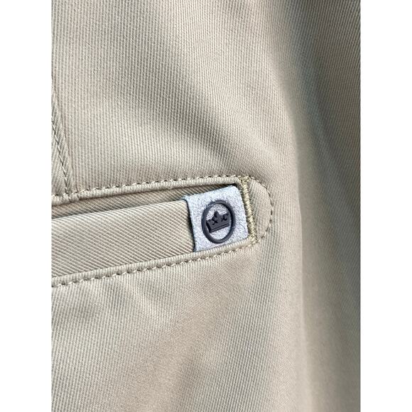 Peter Millar Mens Golf Shorts 9" inseam Beige Performance Hybrid Size 40 - Picture 7 of 7